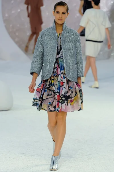 Look 32